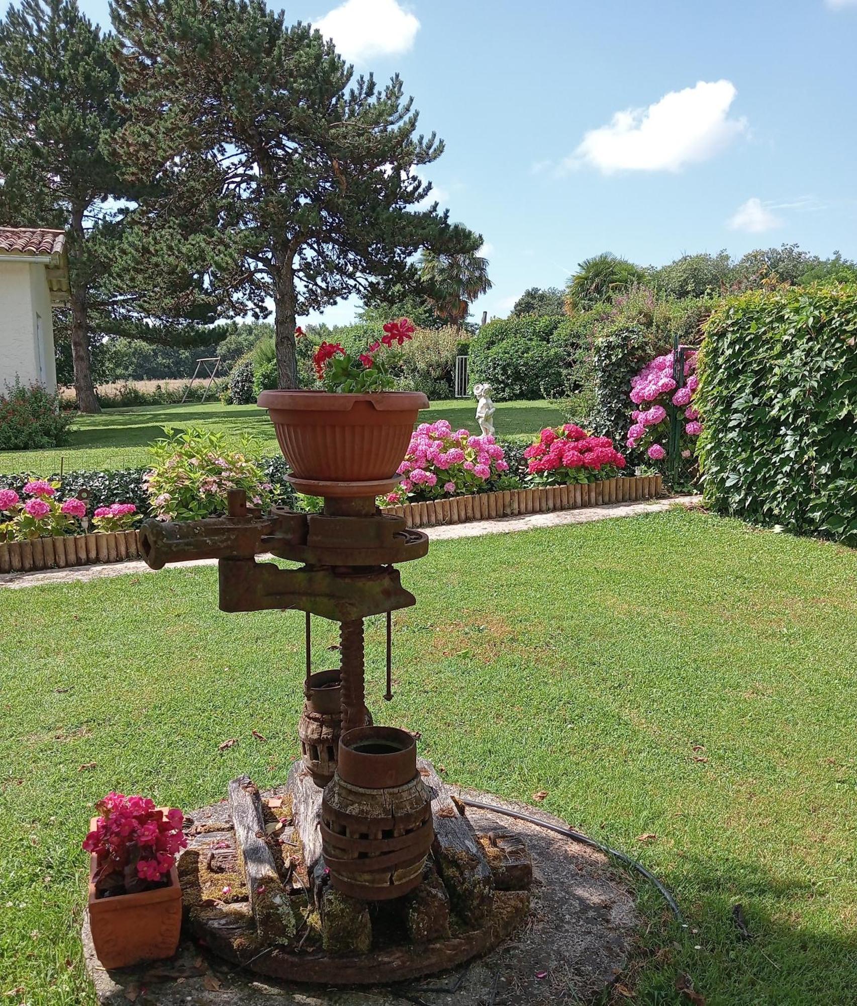 Gites Chez Belliveau Meursac 외부 사진